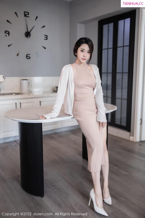   [XiuRen]高清写真图 2022.12.30 No.6066 严利娅Yuliya 丰腴美臀第2张图片